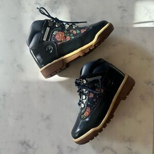 Cool Timberland Navy Blue Floral Kids Hiking Boots Sz 12.5